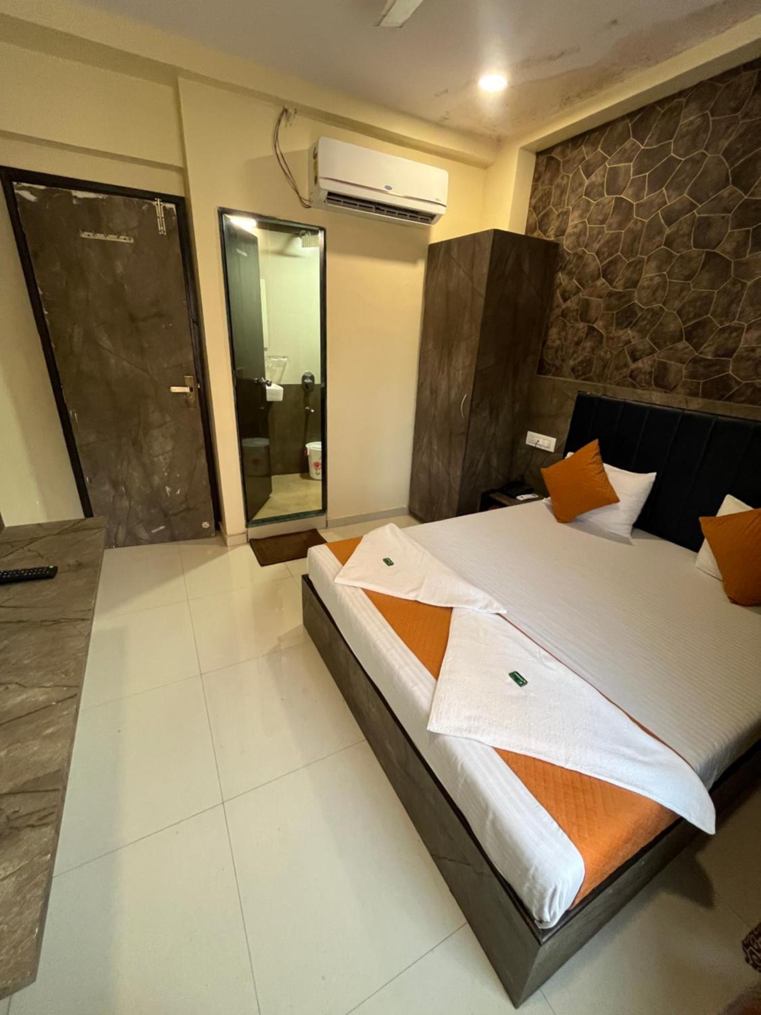 Hotel Grand Bella Mumbai Exterior photo